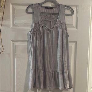 Doe & Rae Light Gray/Lilac Textured Top